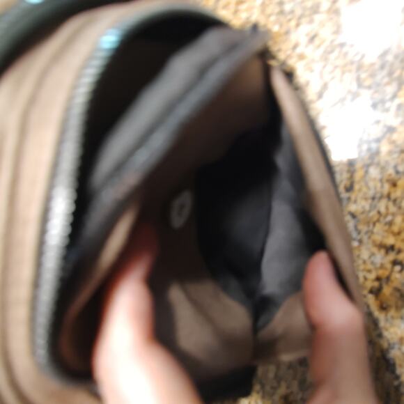 Brown Sling Bag with Zipper Pockets - Stylish and Functional - Picture 6 of 14